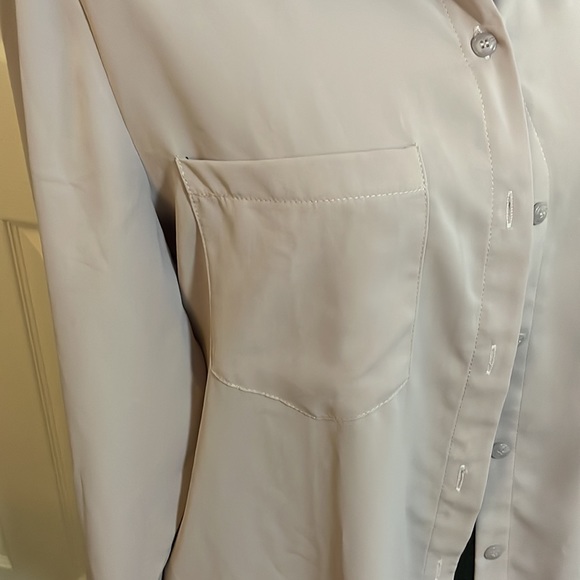 AISEW long sleeves, button, front shirt, and light mauve color, EUC - Picture 4 of 8